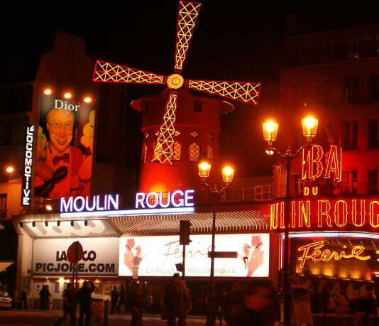 clown moulin rouge